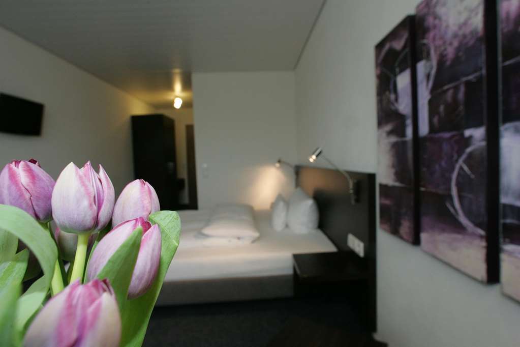 Hotel Baeren Gaertringen Room photo