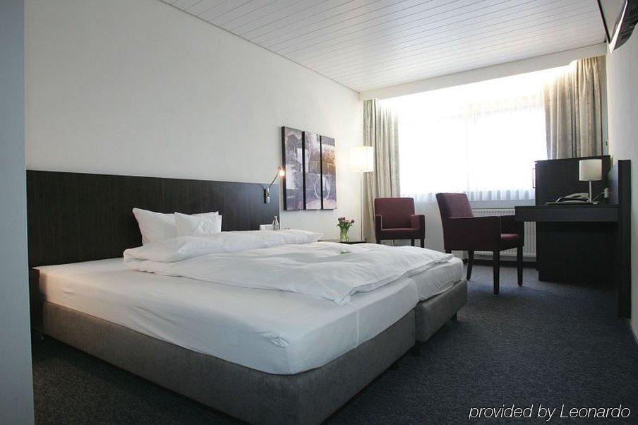 Hotel Baeren Gaertringen Room photo