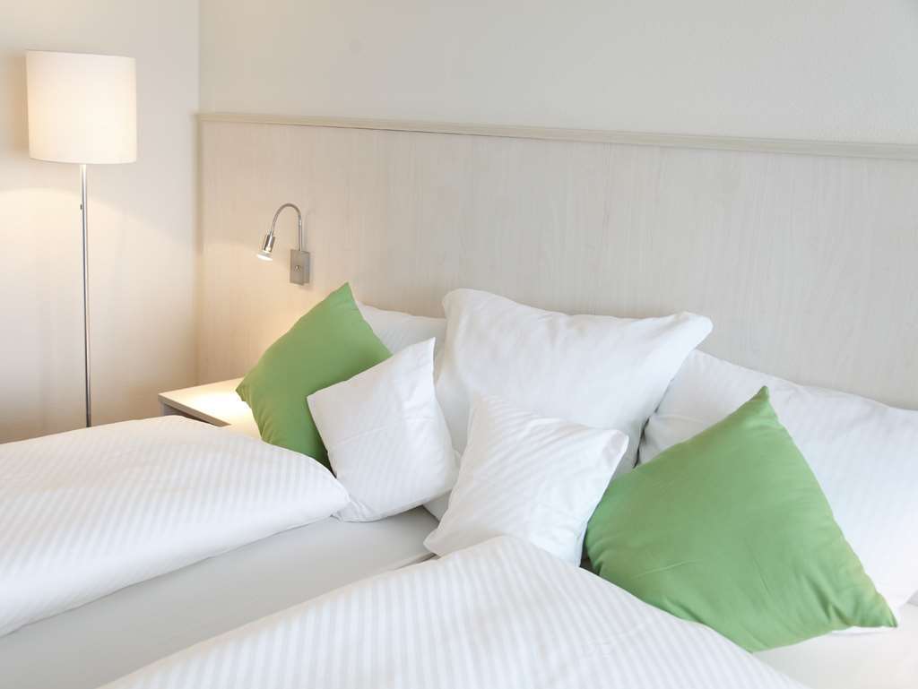 Hotel Baeren Gaertringen Room photo